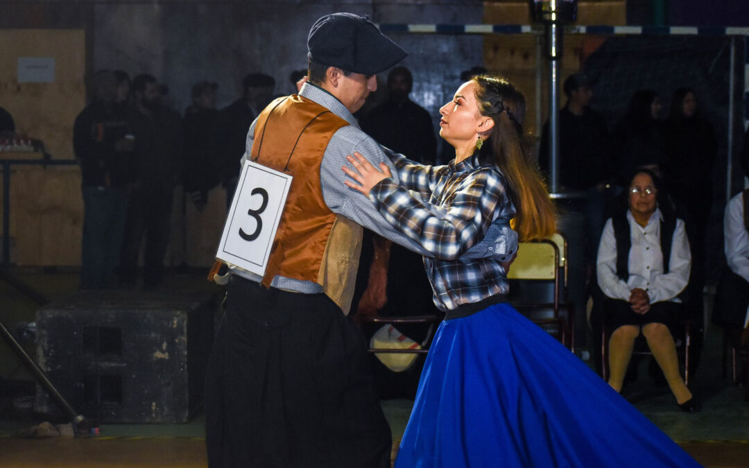 La Región de Aysén vuelve a bailar al compás de la música tradicional de la Patagonia chilena con el Campeonato Regional de Baile Criollo